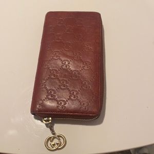 Red gucci wallet